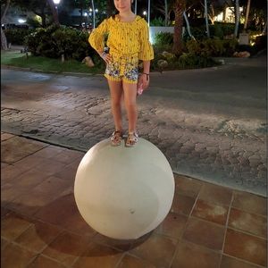 Girls size S (age6-8)